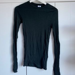 Green long sleeve t shirt